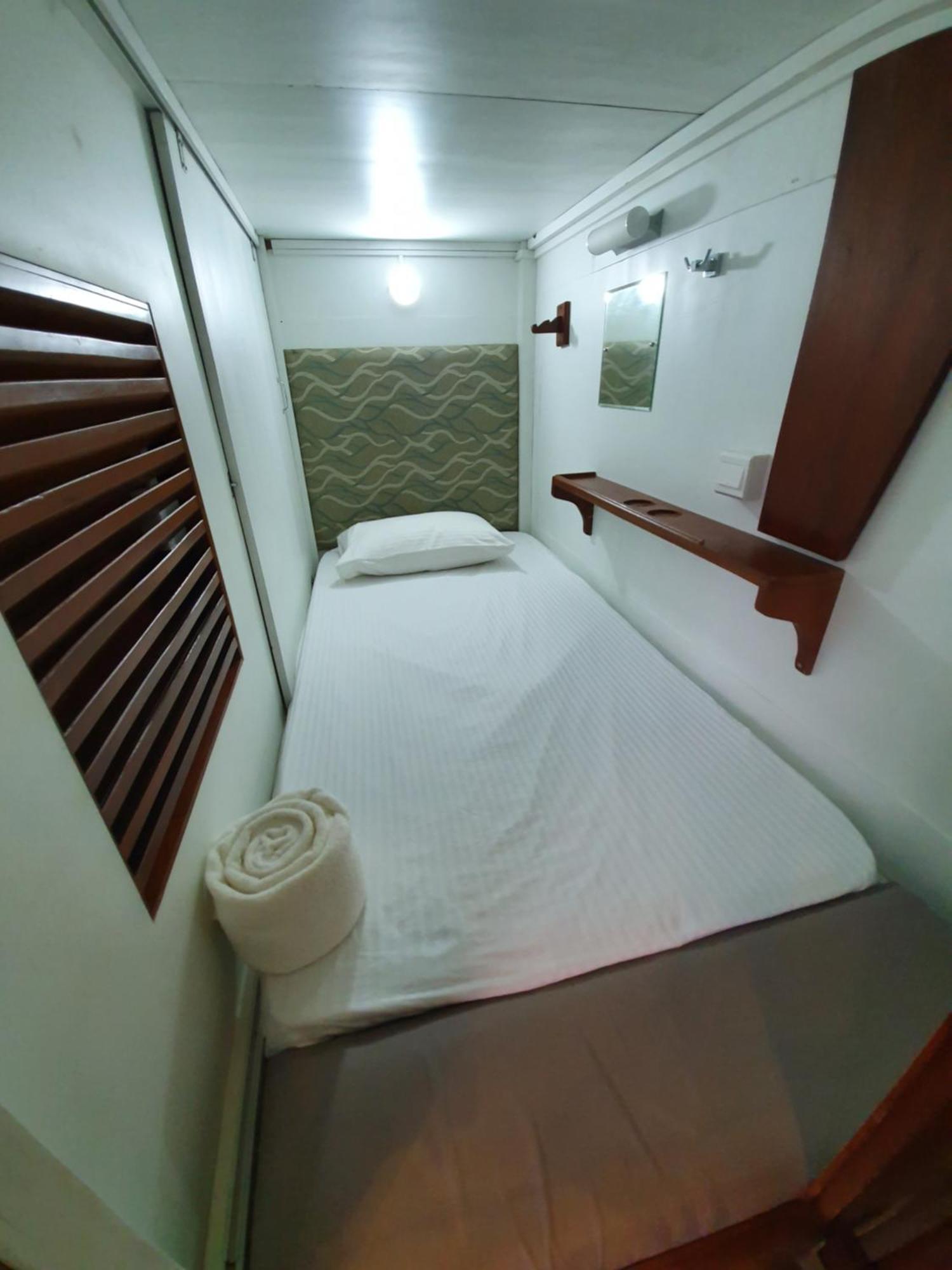 Bed Station 210 Hotell Kandy Eksteriør bilde