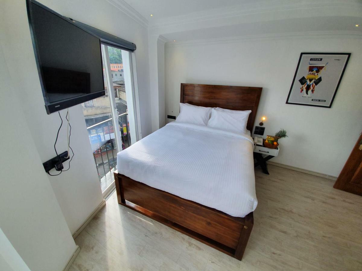 Bed Station 210 Hotell Kandy Eksteriør bilde
